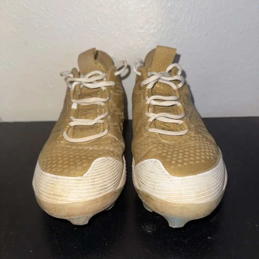 New Balance FuelCell COMPv3 LCOMPTW3 White TPU Molded Baseball Cleats Men’s 7.5